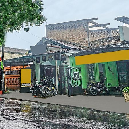Oyo 91697 Nyaman Homestay Syariah Pare Luaran gambar