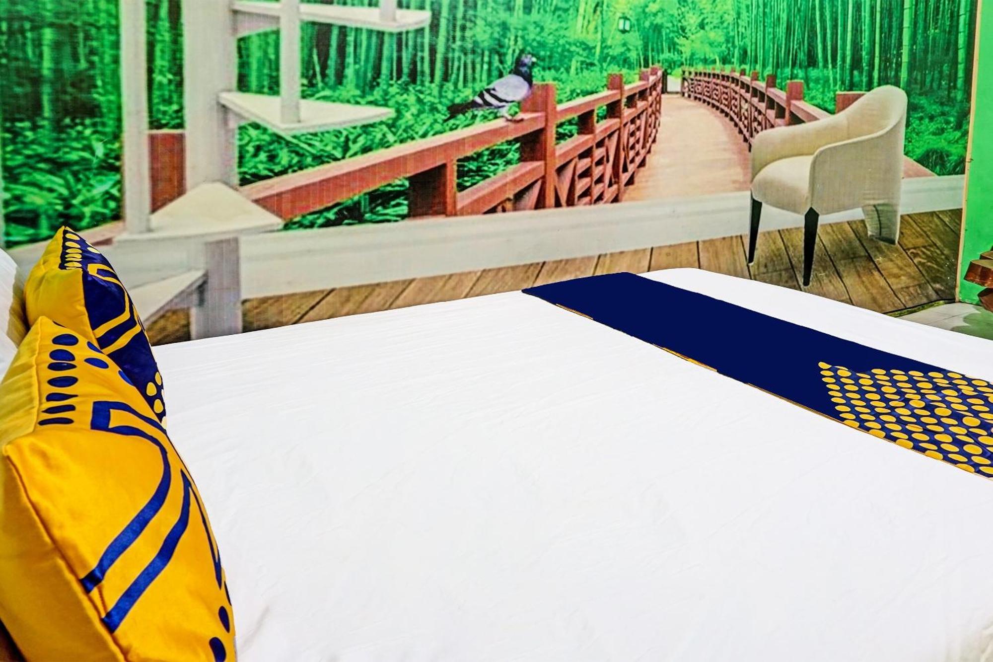 Oyo 91697 Nyaman Homestay Syariah Pare Luaran gambar