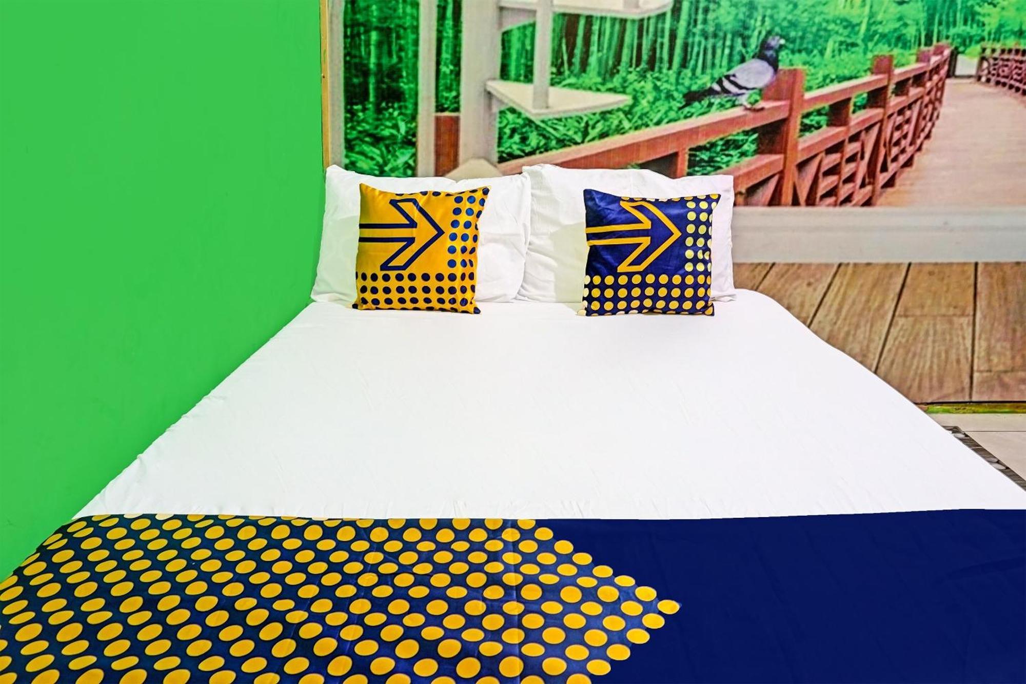 Oyo 91697 Nyaman Homestay Syariah Pare Luaran gambar